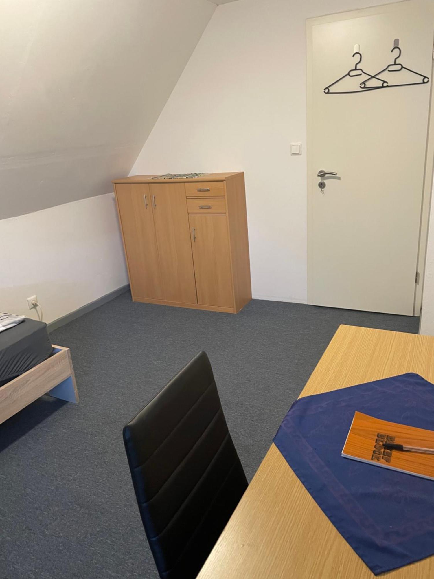 Familie Alber 1P Appartement Elze Buitenkant foto